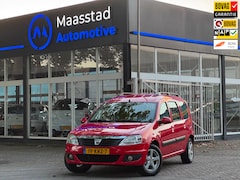 Dacia Logan MCV - 1.6-16V Lauréate Ruime voertuig met een NWE APK
