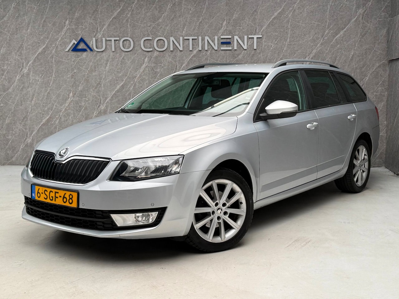 Skoda Octavia Combi - 1.2 TSI / NAP / APK / Onderhouden - AutoWereld.nl