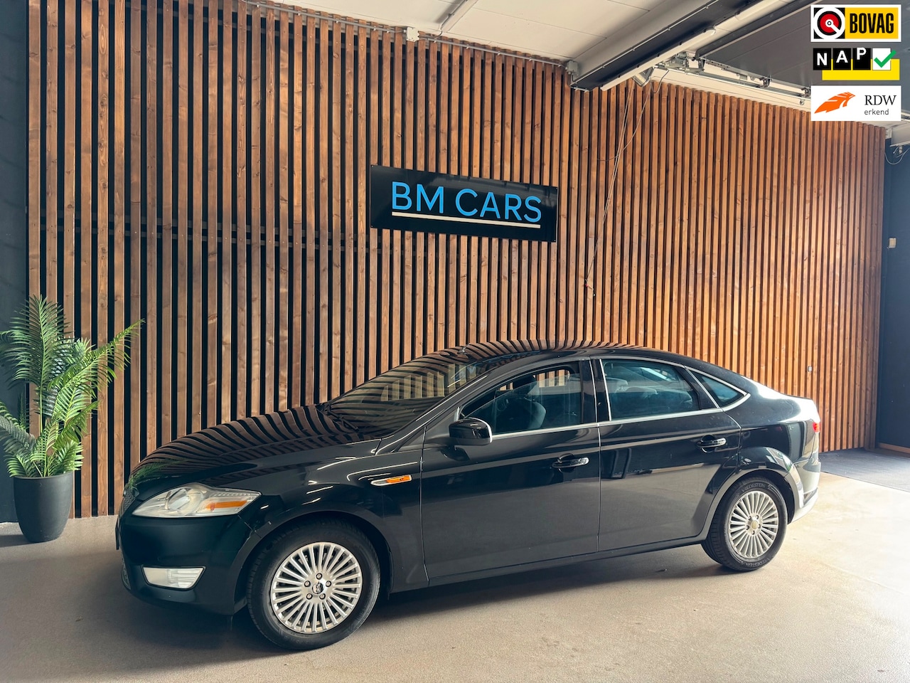 Ford Mondeo - 2.0 SCTi Limited AUTOMAAT, Navi, Trkhaak - AutoWereld.nl