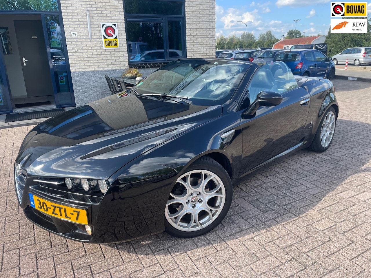 Alfa Romeo Spider - 2.2 JTS Exclusive- bluetooth-nav - AutoWereld.nl