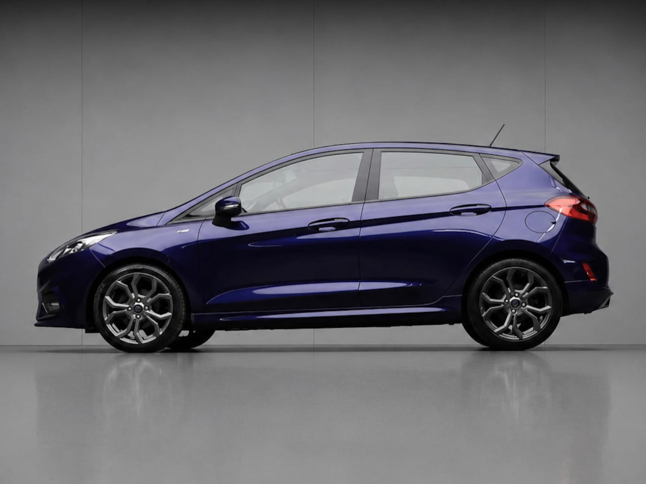 Ford Fiesta - 1.0 EcoBoost ST-Line (APPLE CARPLAY,NAVI,LED,CRUISE,SPORTSTOELEN,GETINT,LM VELGEN,NETTESTA - AutoWereld.nl