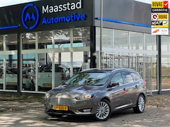 Ford Focus Wagon - 1.0 Titanium Edition Dealer onderhouden Facelift Navi Airco LM velgen