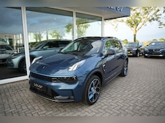 Lynk & Co 01 - 1.5 Plug in Hybride Pano, Carplay, Camera, ACC