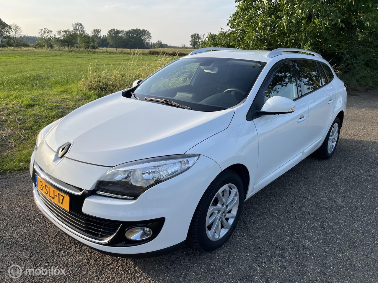 Renault Mégane Estate - 1.5 dCi Expression / 202 Dkm/ (bj2013) - AutoWereld.nl