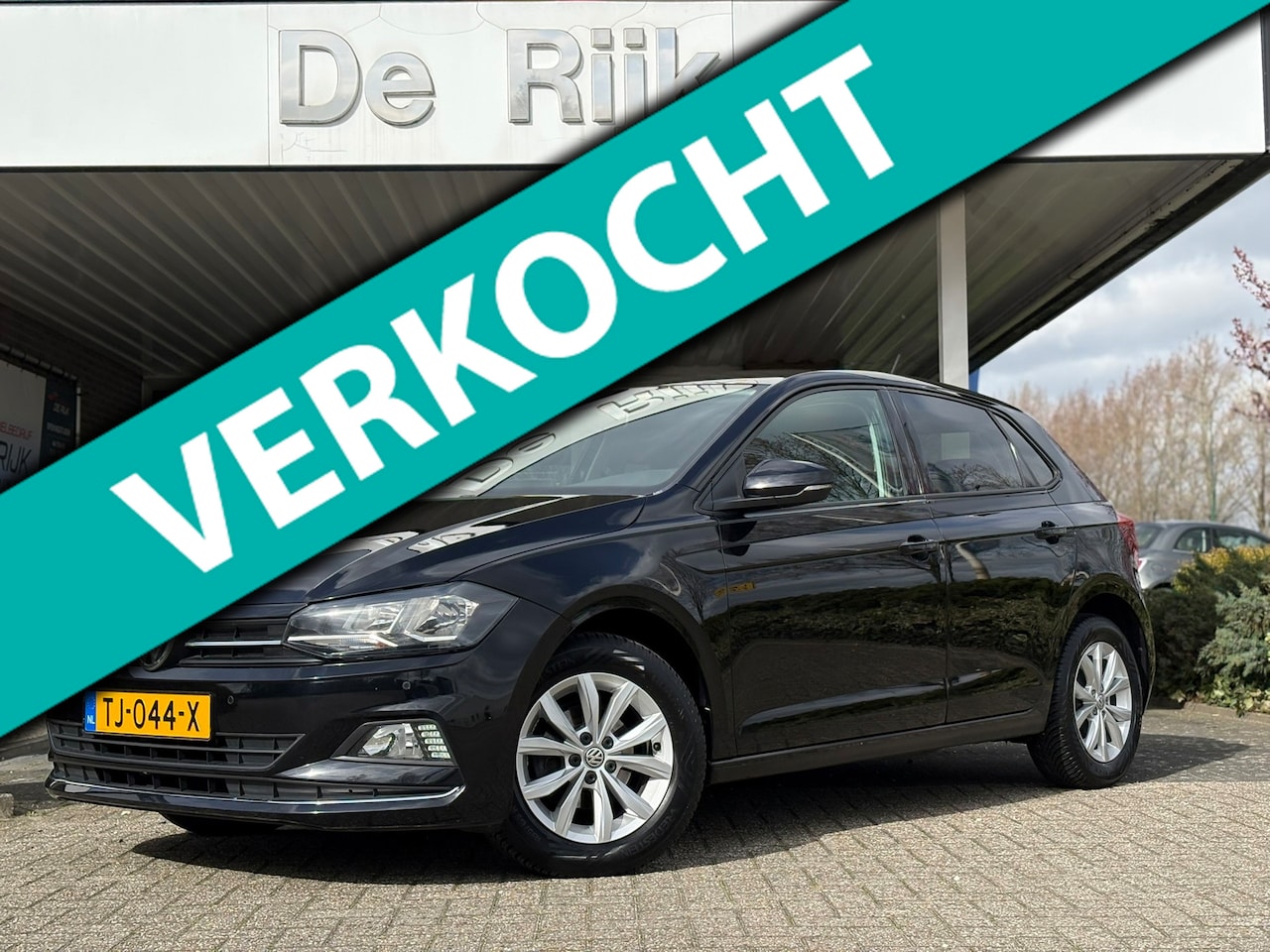 Volkswagen Polo - 1.0 TSI Highline | Navi, Climate, Stoelverw., PDC, 15'' LMV | Onderhoudshistorie aanwezig! - AutoWereld.nl