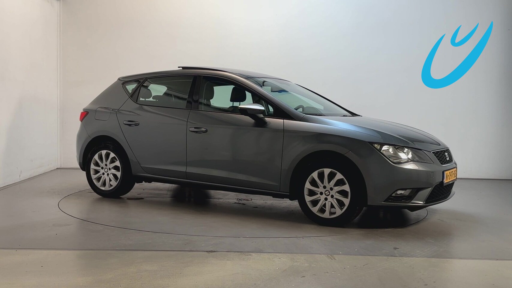 SEAT Leon - 1.2 TSI 105pk Style Stoelverwarming Panoramadak Navigatie - AutoWereld.nl