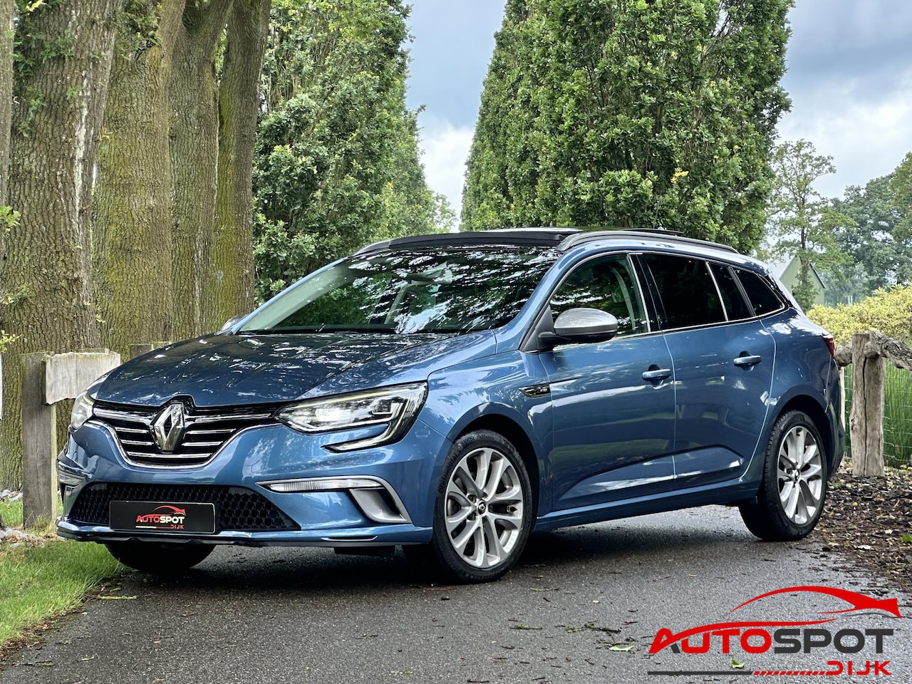 Renault Mégane Estate - 1.2 TCe Série Signature Exclusiv 1.2 TCe Série Signature Exclusiv - AutoWereld.nl