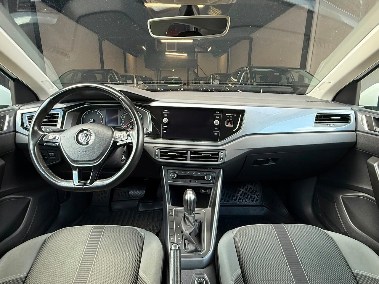 Volkswagen Polo - 1.0 TSI Highline DSG | Stoelverw 2017 - AutoWereld.nl