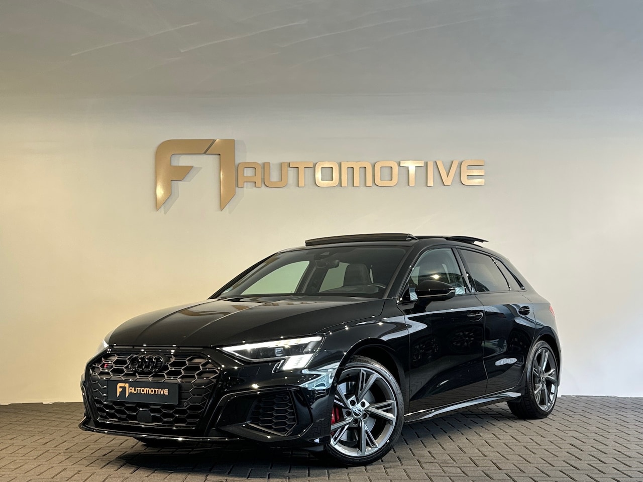 Audi S3 - Sportback 2.0 TFSI quattro Pano|B&O|HuD|Keyles|Sfeer - AutoWereld.nl