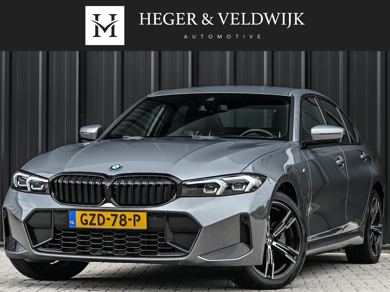 BMW 3-serie - 330e | M-Sport | Facelift | Shadowline | Led Koplampen | Camera | NL auto | Stoelverwarmin - AutoWereld.nl