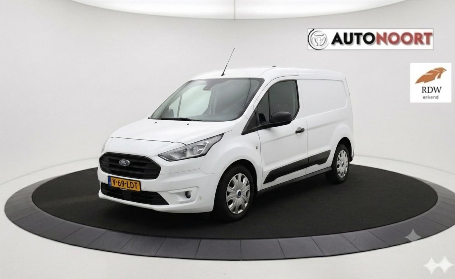 Ford Transit Connect - 1.5 EcoBlue L1 Ambiente 2019 Trekhaak garantie nieuwe APK 49000km - AutoWereld.nl