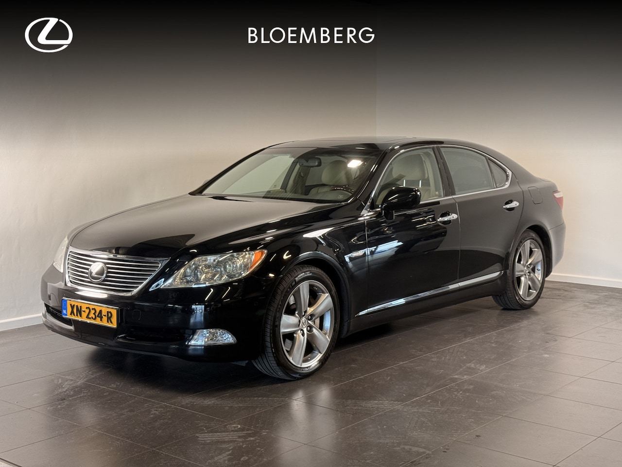 Lexus LS 460 - Luxury | Mark Levinson | Schuif -/ Kanteldak | Chauffeurs pack | - AutoWereld.nl