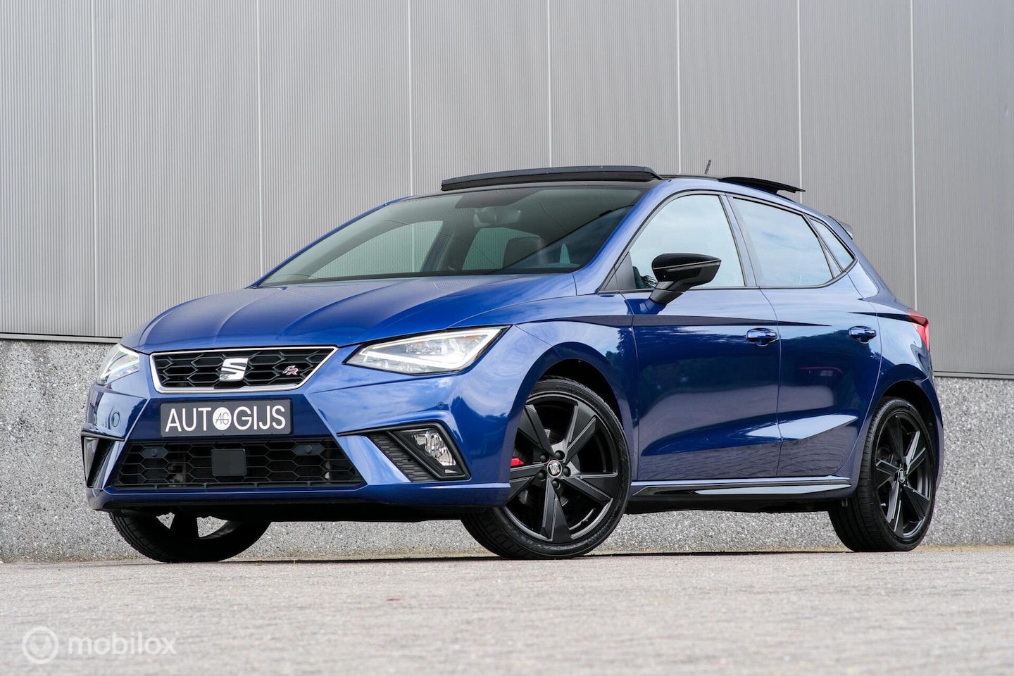 SEAT Ibiza - 1.0 TSI FR Limited Edition | Panorama | Carplay | Camera | LED | Cruise | Alcantara leder - AutoWereld.nl