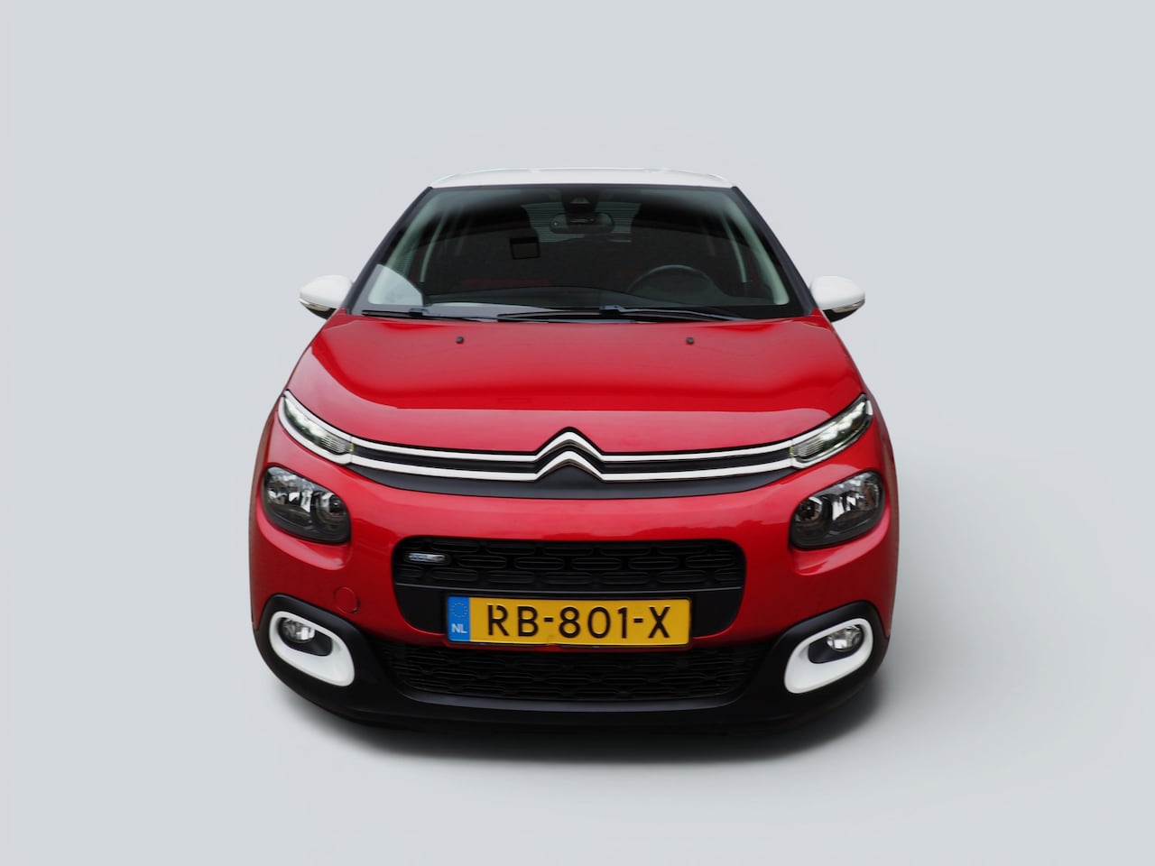 Citroën C3 - 1.2 PureTech Shine CLIMA CAMERA PARKEER S.