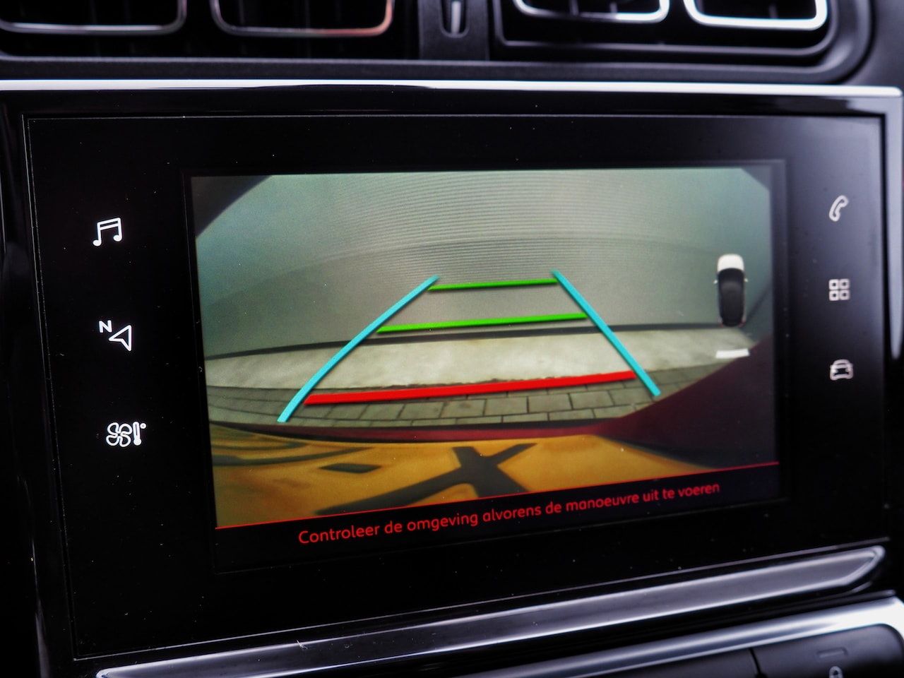 Citroën C3 - 1.2 PureTech Shine CLIMA CAMERA PARKEER S.