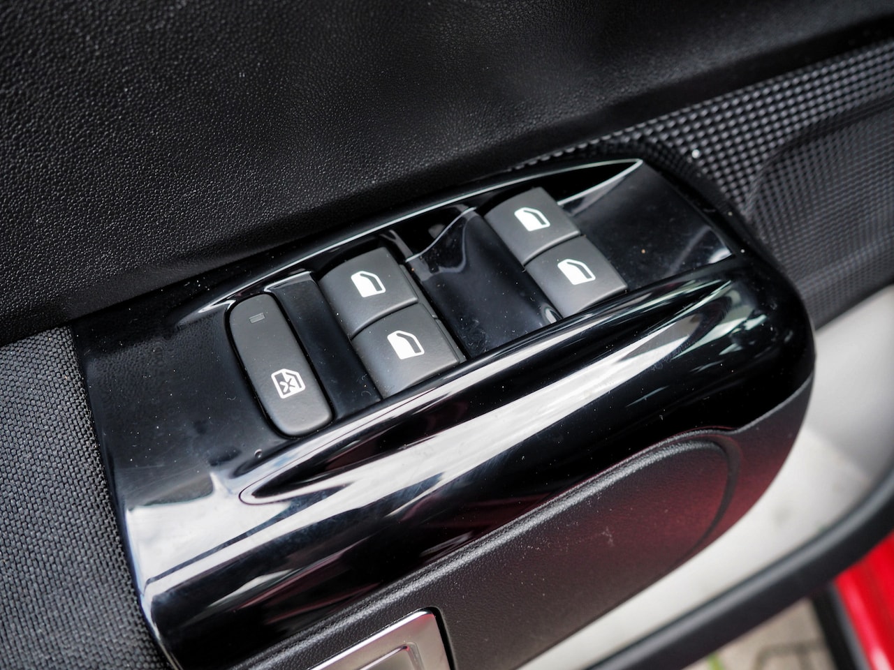Citroën C3 - 1.2 PureTech Shine CLIMA CAMERA PARKEER S.