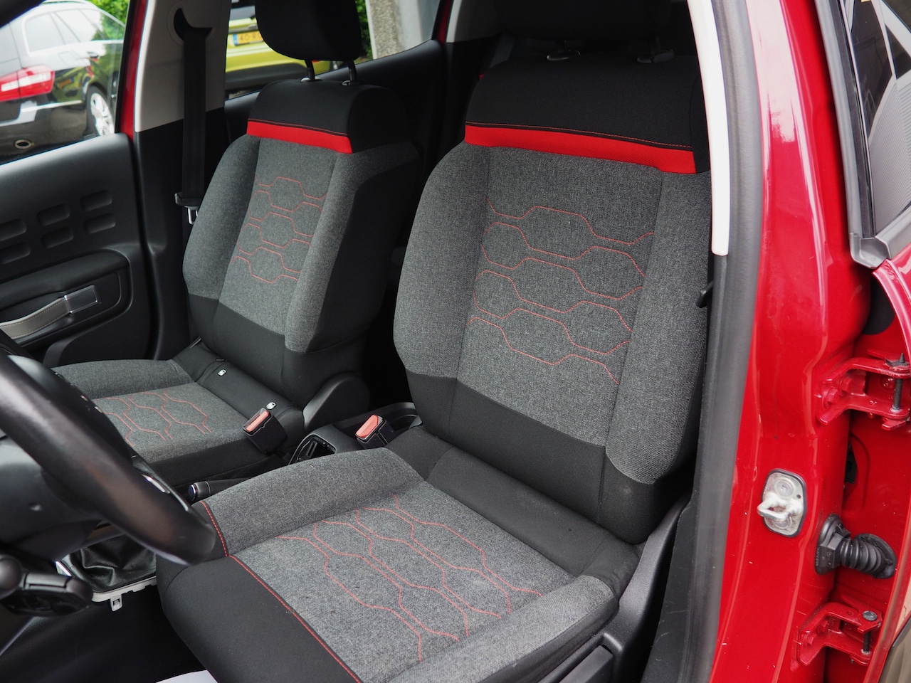 Citroën C3 - 1.2 PureTech Shine CLIMA CAMERA PARKEER S.