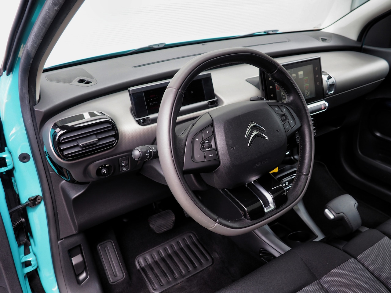Citroën C4 Cactus - 1.2 PureTech Shine CLIMA CRUISE PANO CAMERA