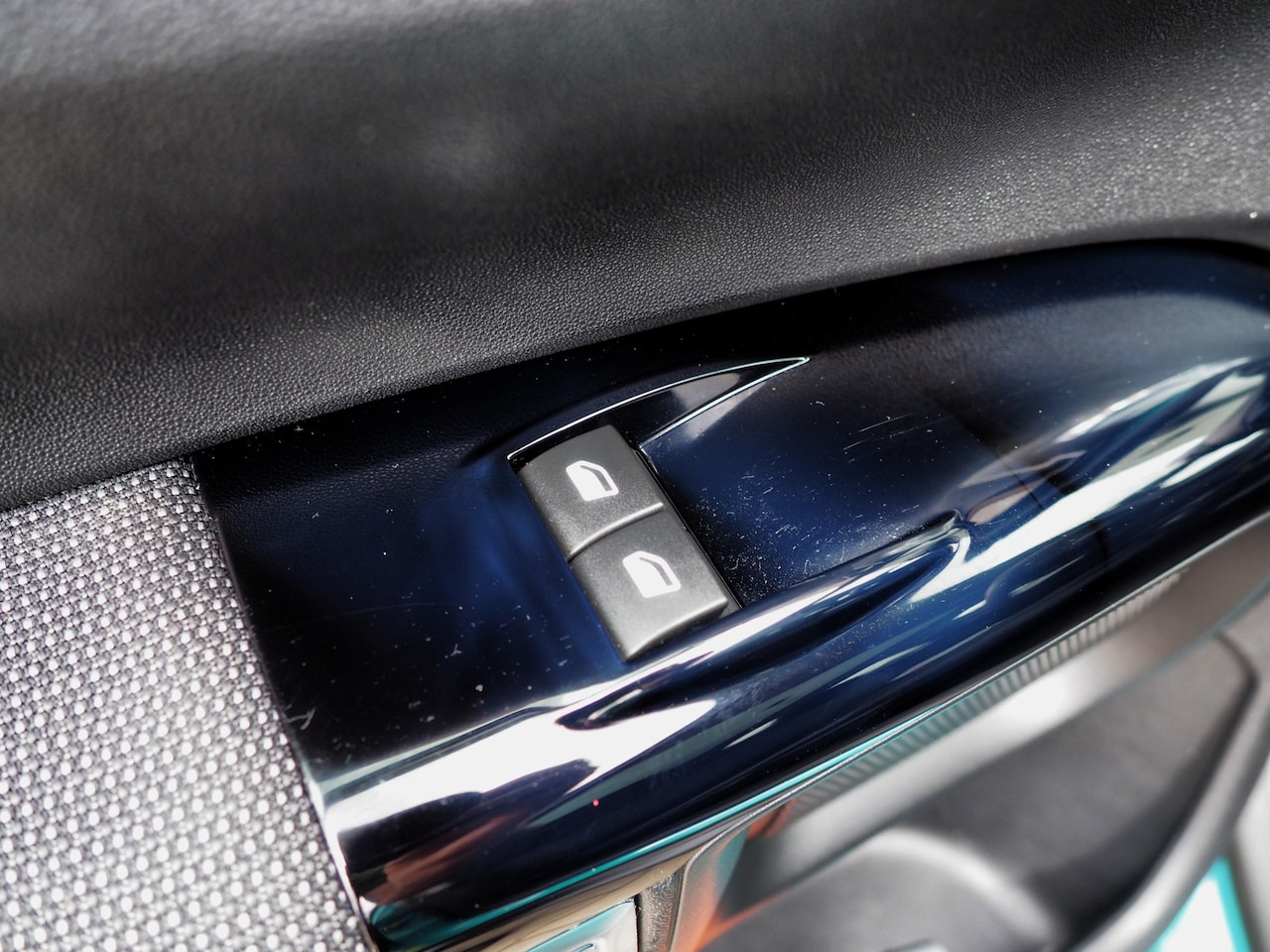 Citroën C4 Cactus - 1.2 PureTech Shine CLIMA CRUISE PANO CAMERA