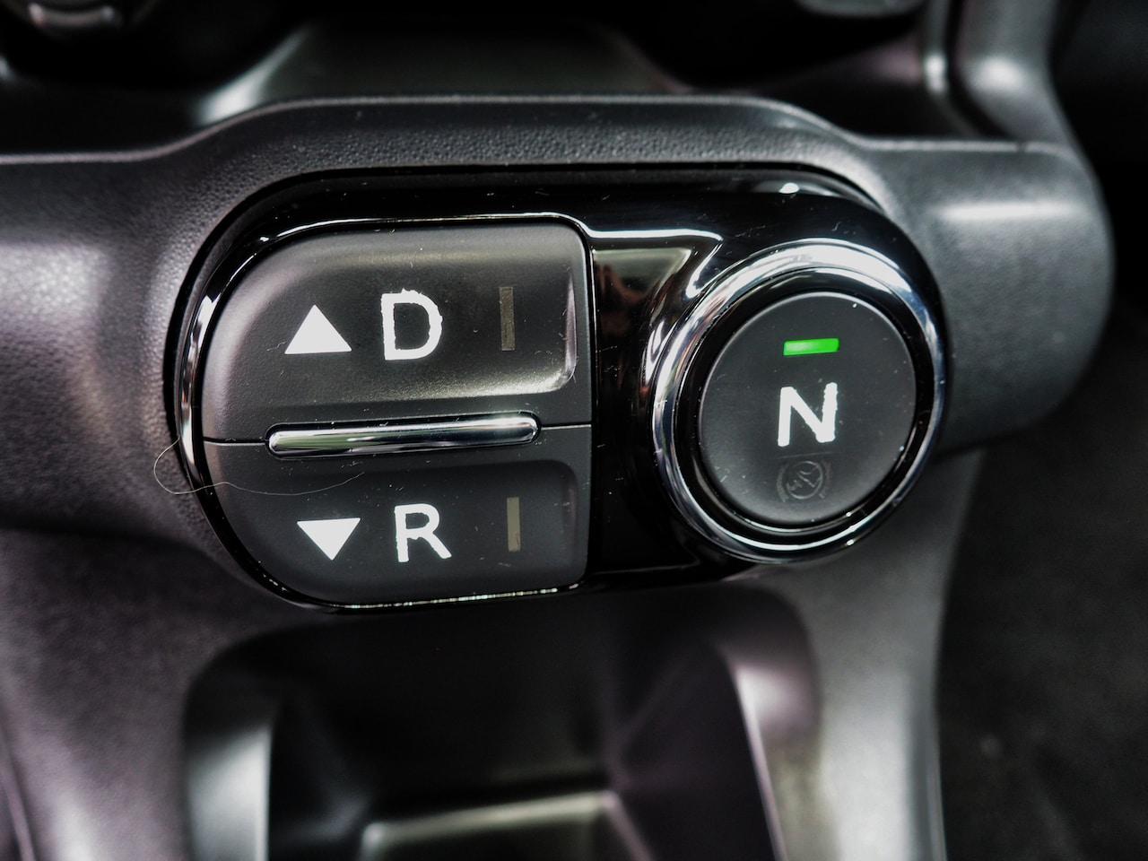 Citroën C4 Cactus - 1.2 PureTech Shine CLIMA CRUISE PANO CAMERA