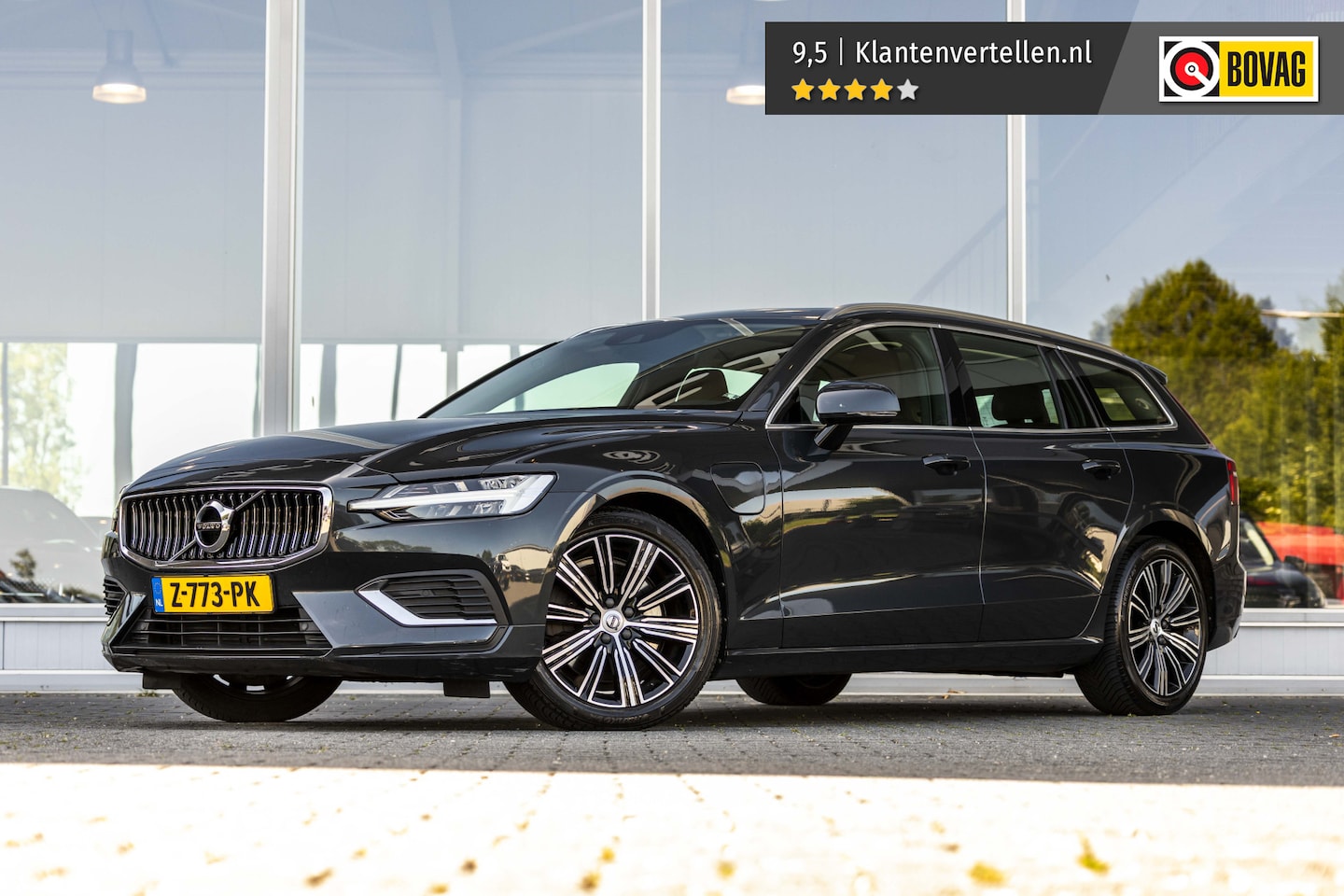 Volvo V60 - 2.0 T8 Twin Engine AWD Inscription | Pano | Harman Kardon - AutoWereld.nl