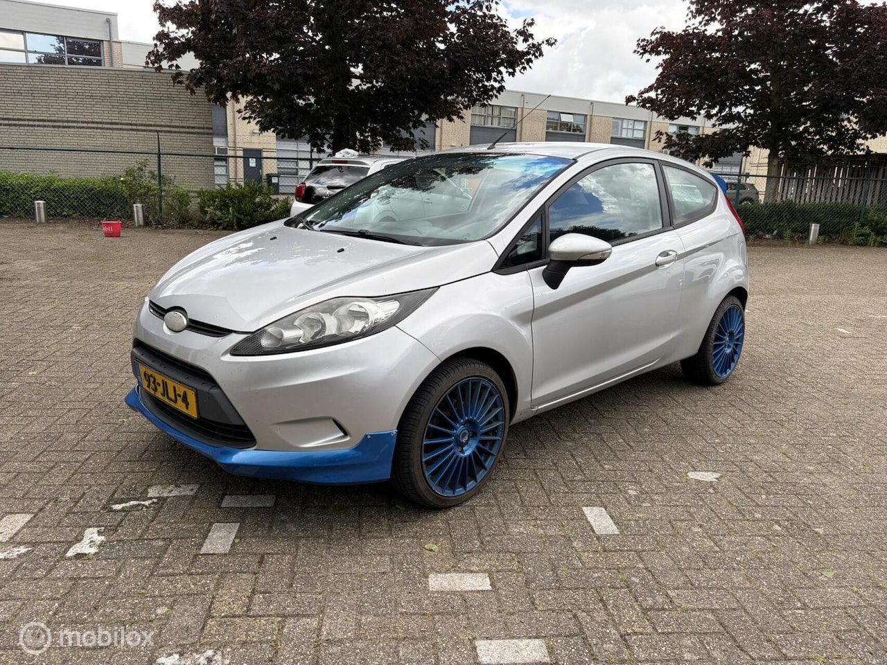 Ford Fiesta - 1.25 Titanium Nieuwe APK / Airco / LM - AutoWereld.nl