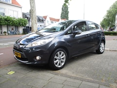 Ford Fiesta - 1.4 Ghia 5-drs / airco/ i.z.g.st / 204dkm