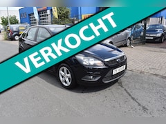 Ford Focus - 1.6 Ghia NIEUWE APK NETTE AUTO