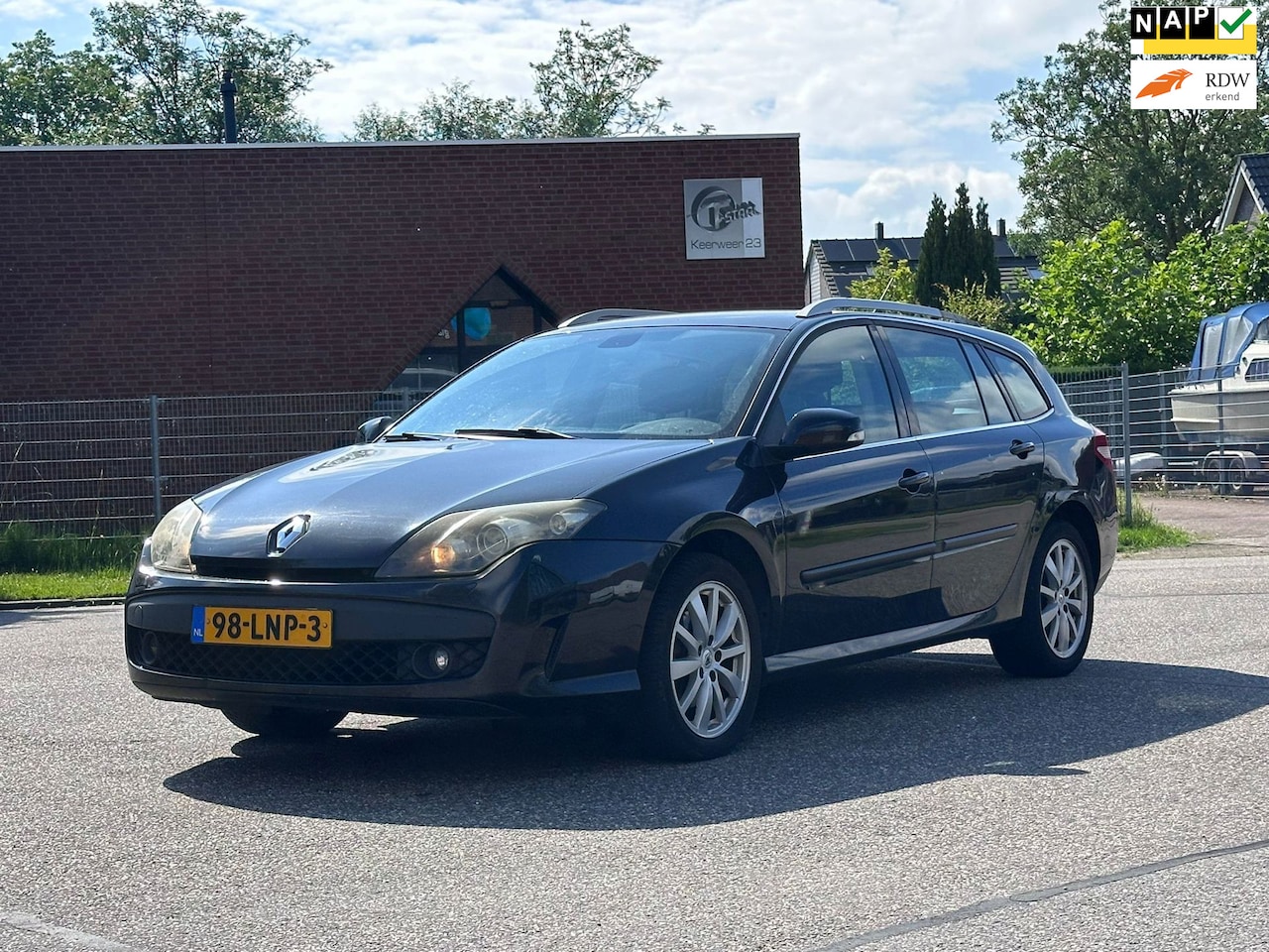 Renault Laguna Estate - 2.0 16V Celsium Navigatie*Cruise*Trekhaak*Clima*Xenon*NAP*LM velgen*Parkersensoren* - AutoWereld.nl