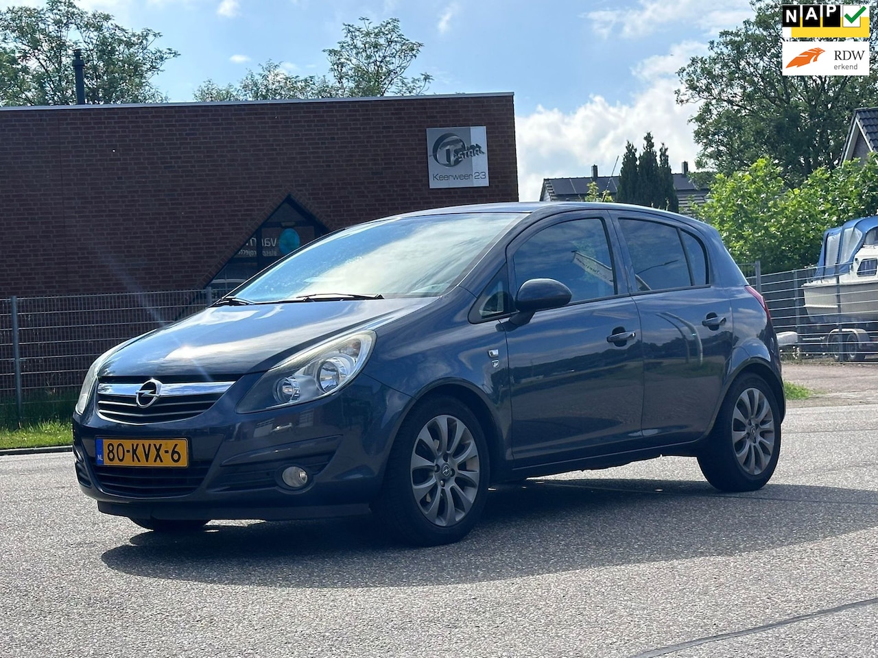 Opel Corsa - 1.2-16V Edition 5DR*Cruise*Fietsen drager*Airco*NAP*LM velgen*2e eigenaar* - AutoWereld.nl