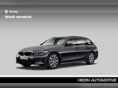 BMW 3-serie Touring - 320i High Executive Edition | Achteruitrijcamera | Panoramadak | Stoelverwarming | PDC |