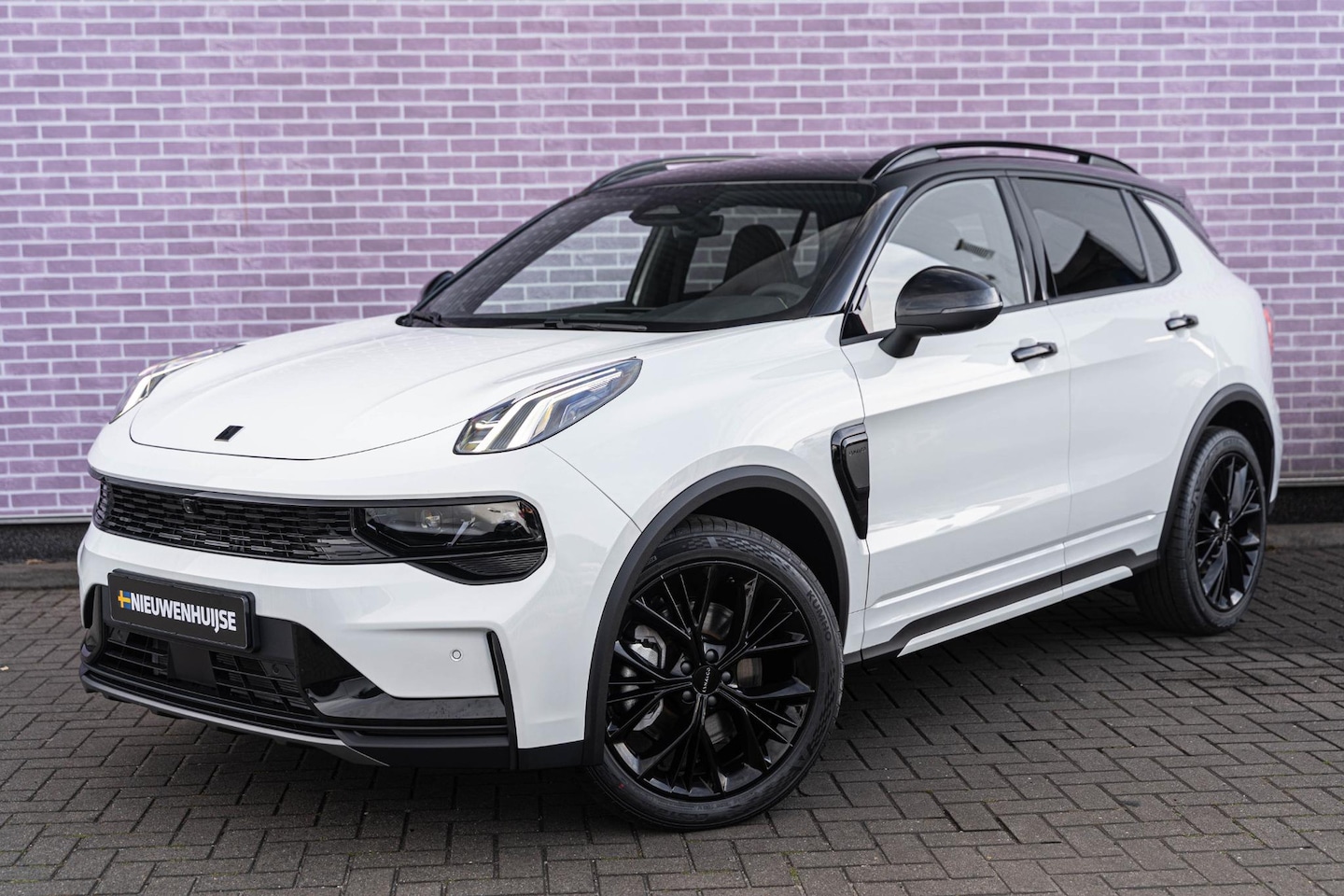 Lynk & Co 01 - Plug-in Hybrid 1.5 More | Panoramadak | Elektrisch/Schuifkanteldak | Adaptieve Cruise Cont - AutoWereld.nl
