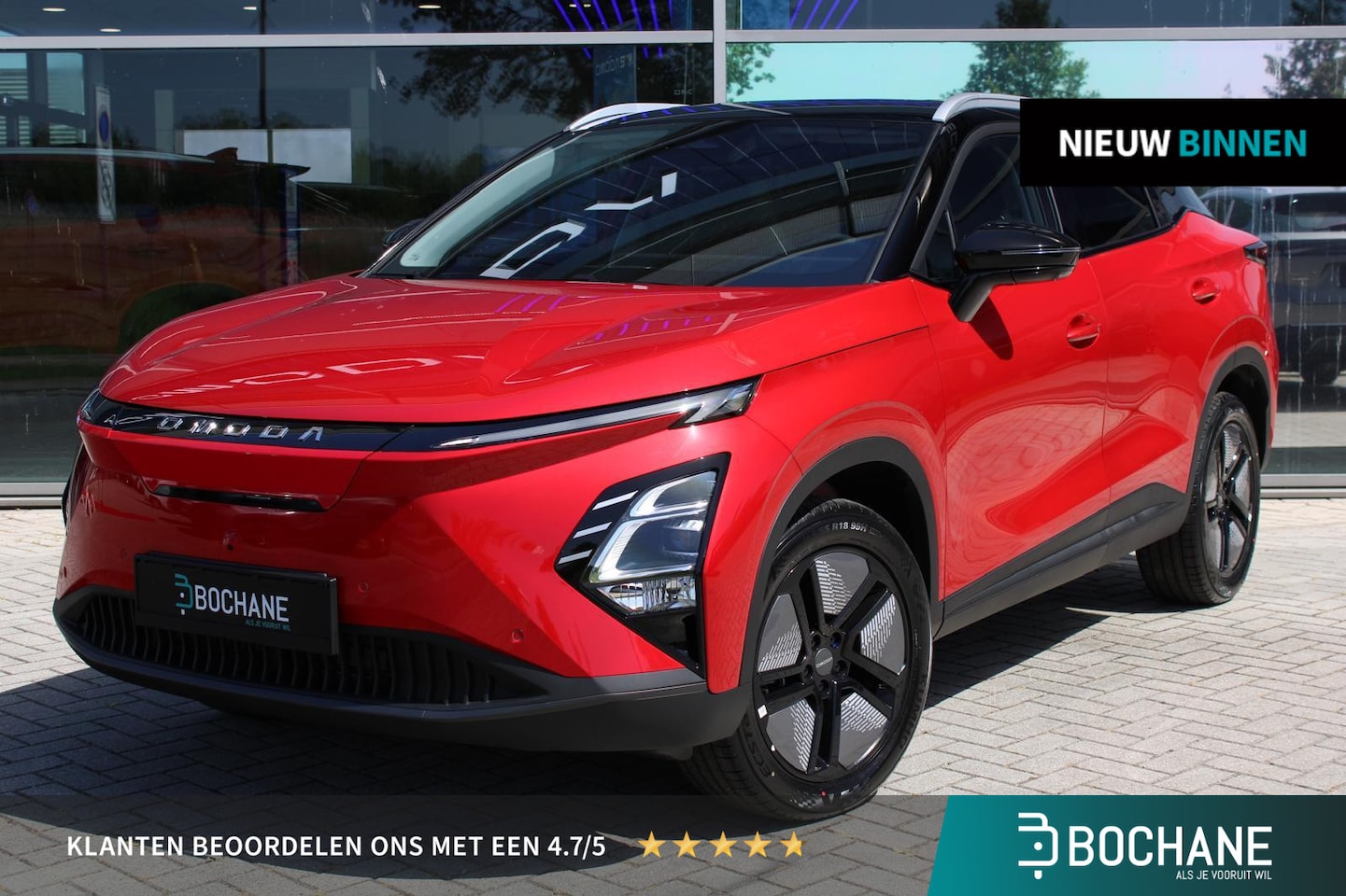 Omoda 5 - EV Premium 61 kWh Bloodstone Red Carbon Crystal black roof - AutoWereld.nl