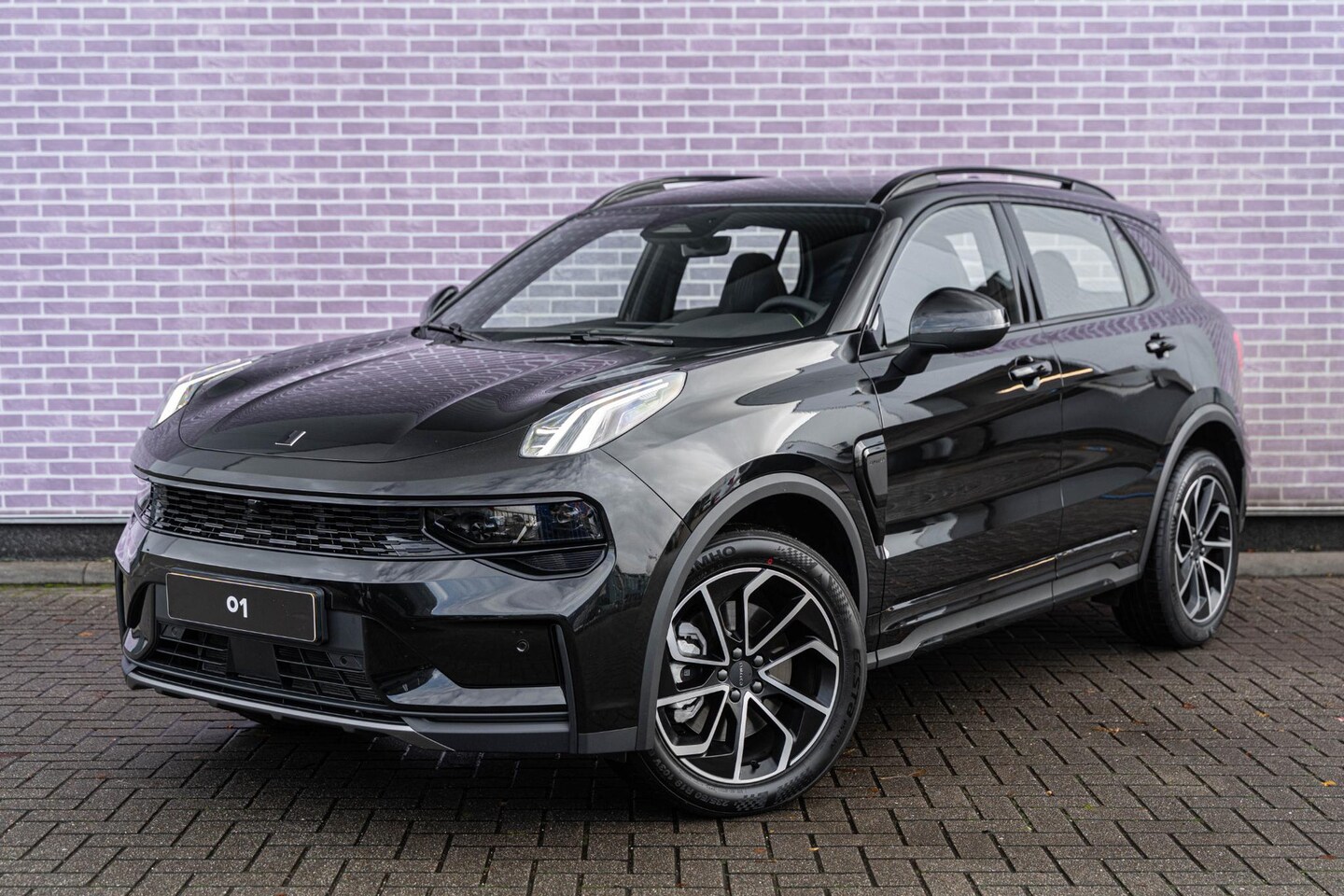 Lynk & Co 01 - 1.5 Core PHEV | Adaptieve Cruise Control | Keyless Entry | 1800 kg Trekvermogen | Stoelver - AutoWereld.nl