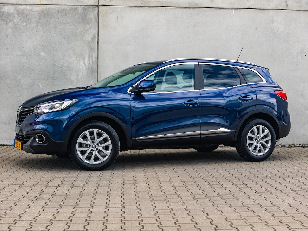 Renault Kadjar - 1.2 TCe Intens | Automaat | Keyless | Navi - AutoWereld.nl