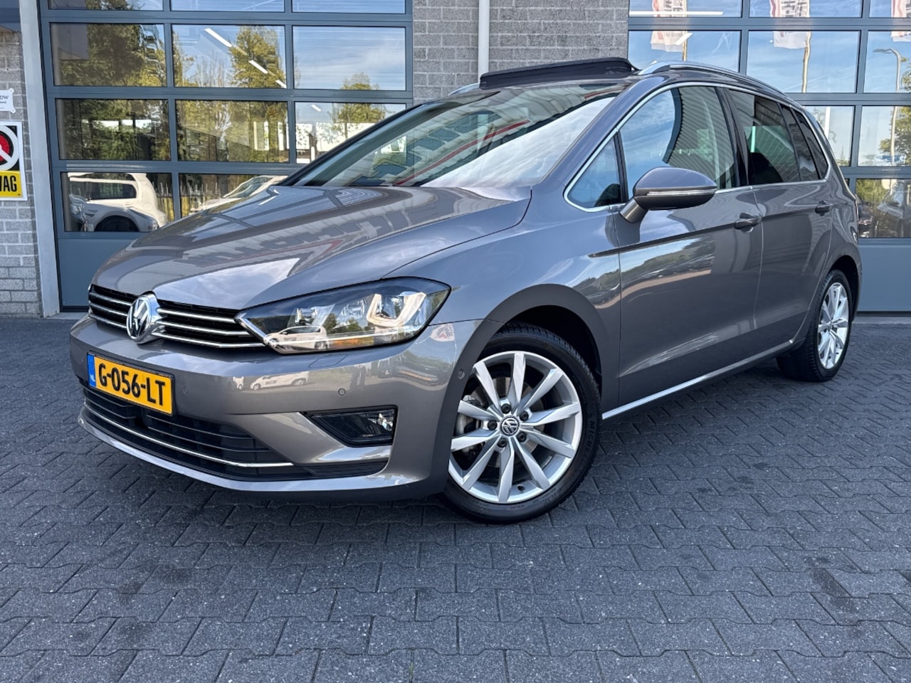 Volkswagen Golf Sportsvan - 1.4 TSI Highline |TREKHAAK|SCHUIFDAK| - AutoWereld.nl