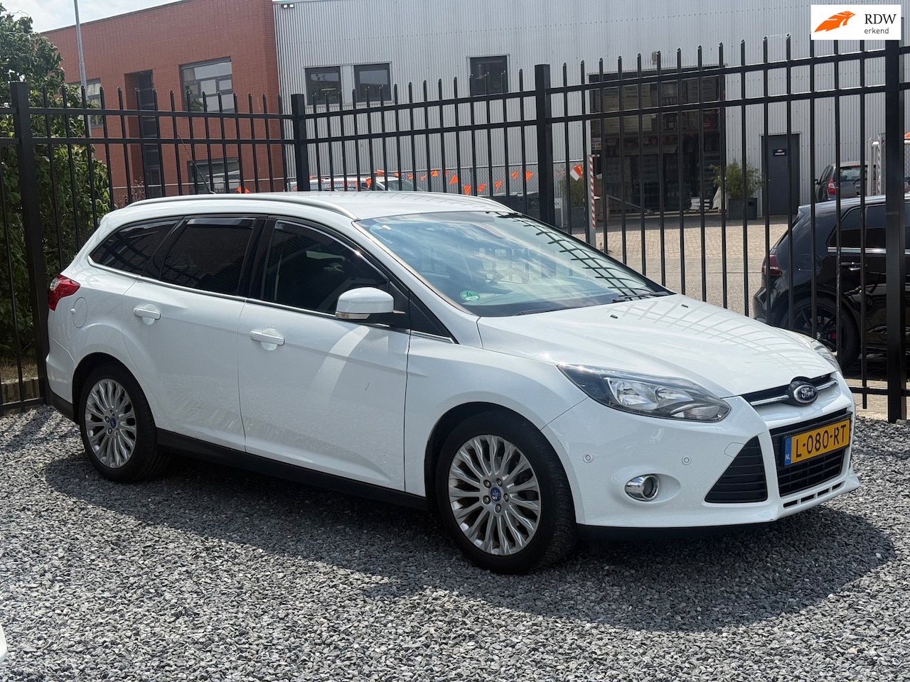 Ford Focus Wagon - 1.0 EcoBoost Titanium CLIMA!PDC!APK2027!KOOPJE! - AutoWereld.nl