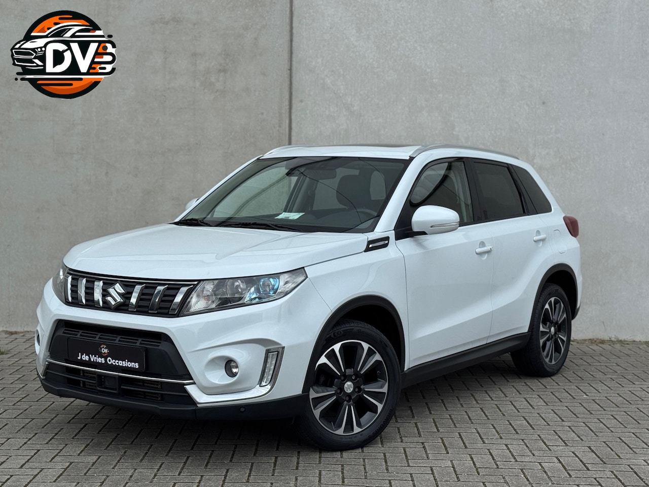 Suzuki Vitara - 1.4 Boosterjet Stijl GLAZEN DAK TREKHAAK AUTOMAAT - AutoWereld.nl