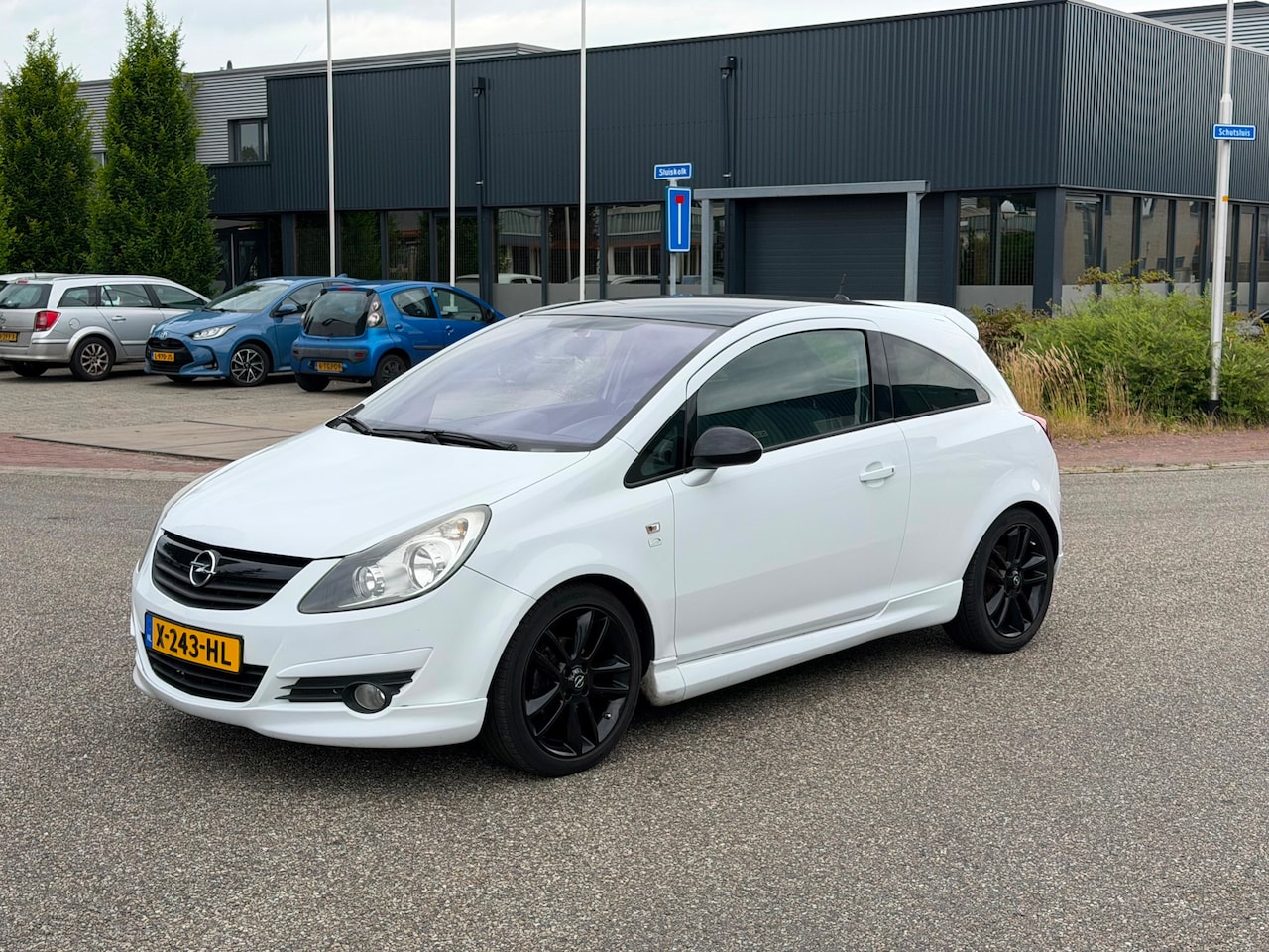 Opel Corsa - 1.4-16V Sport OPC Nieuwe Apk - AutoWereld.nl