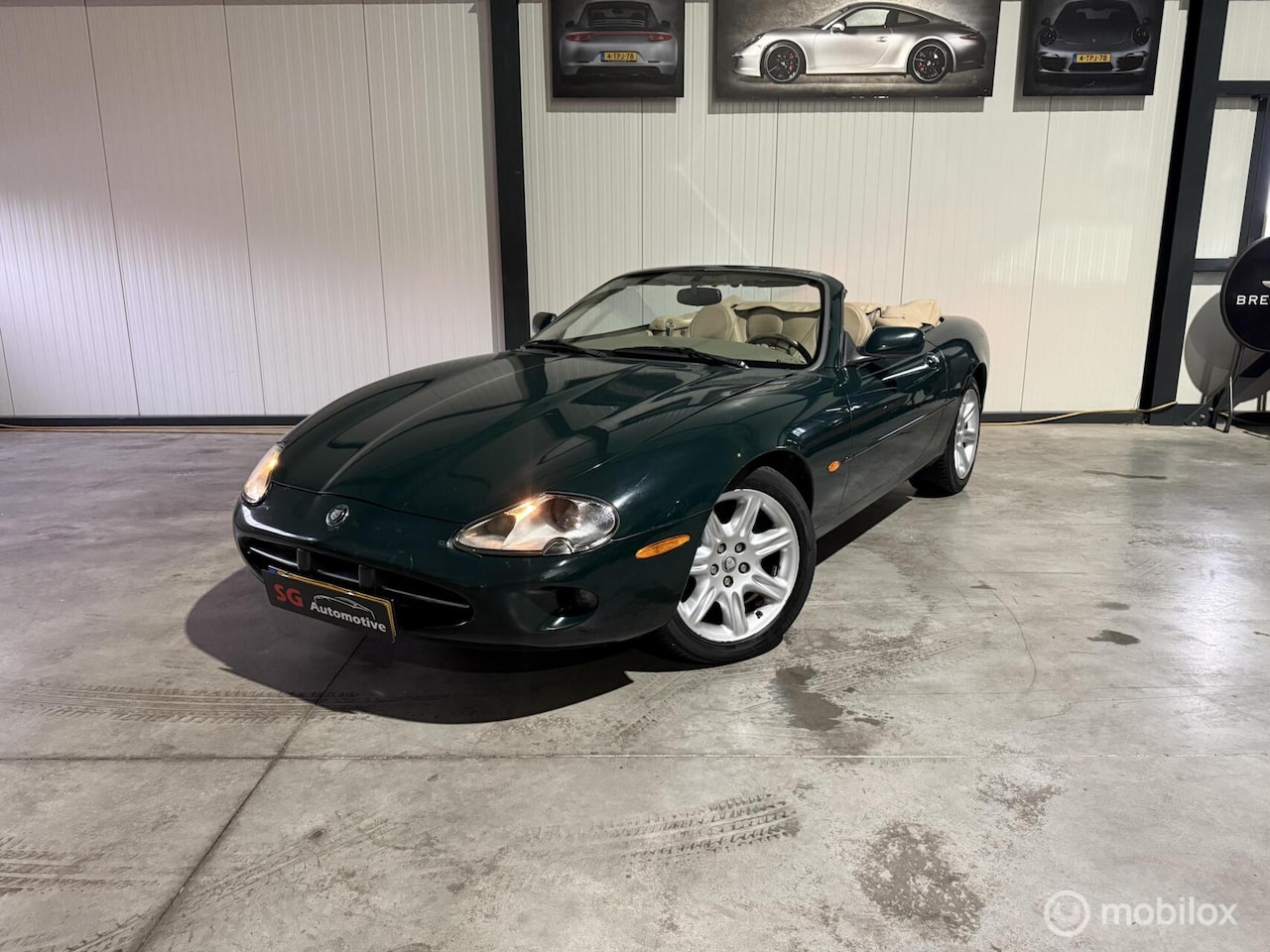 Jaguar XK8 - 4.0 V8 Convertible 4.0 V8 Convertible - AutoWereld.nl