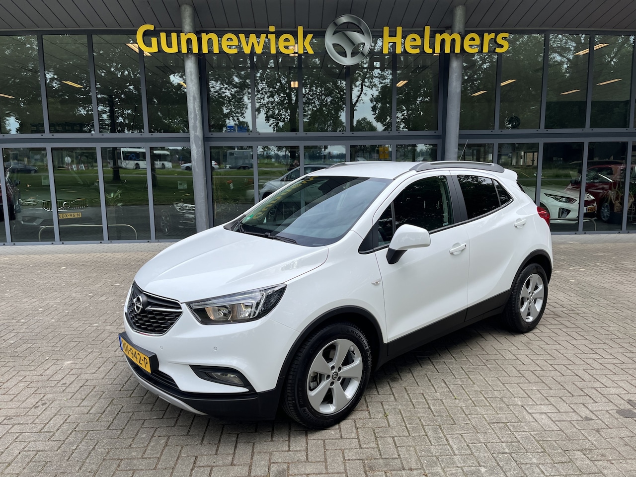Opel Mokka X - 1.4 Turbo Online Edition | AIRCO | CAMERA | CARPLAY | CRUISE | NAVI | PDC V&A | TREKHAAK - AutoWereld.nl