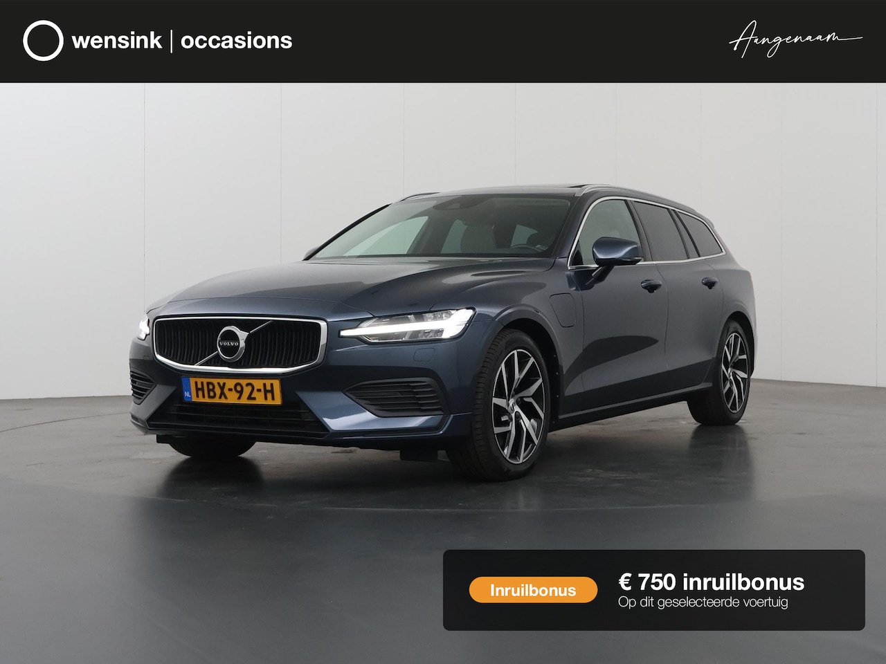 Volvo V60 - 2.0 T6 Recharge AWD R-Design | Panoramadak | Contourstoelen | HUD | Navigatie | Stoelverw - AutoWereld.nl