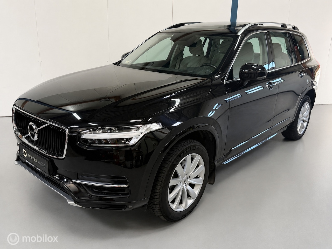 Volvo XC90 - 2.0 T5 AWD Momentum 7-ZITPLAATSEN / PANO - AutoWereld.nl