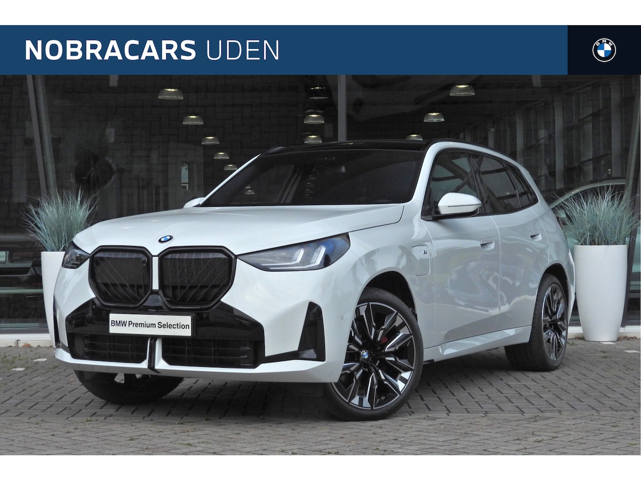 BMW X3 - 30e xDrive M Sport Automaat / Panoramadak / Trekhaak / Sportstoelen / Adaptief onderstel / - AutoWereld.nl