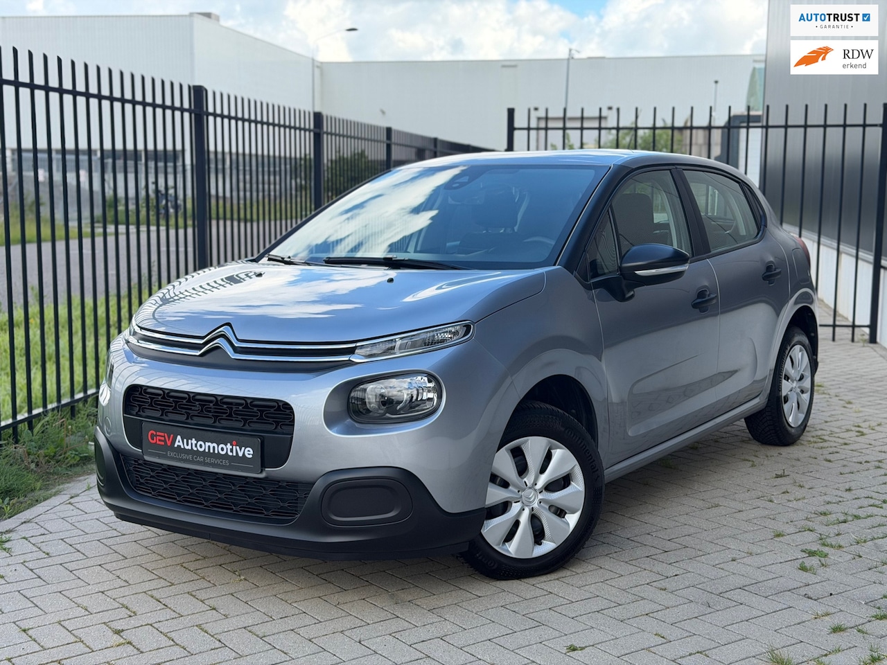 Citroën C3 - 1.2 PureTech S&S Live Carplay Cruise Line-assist - AutoWereld.nl