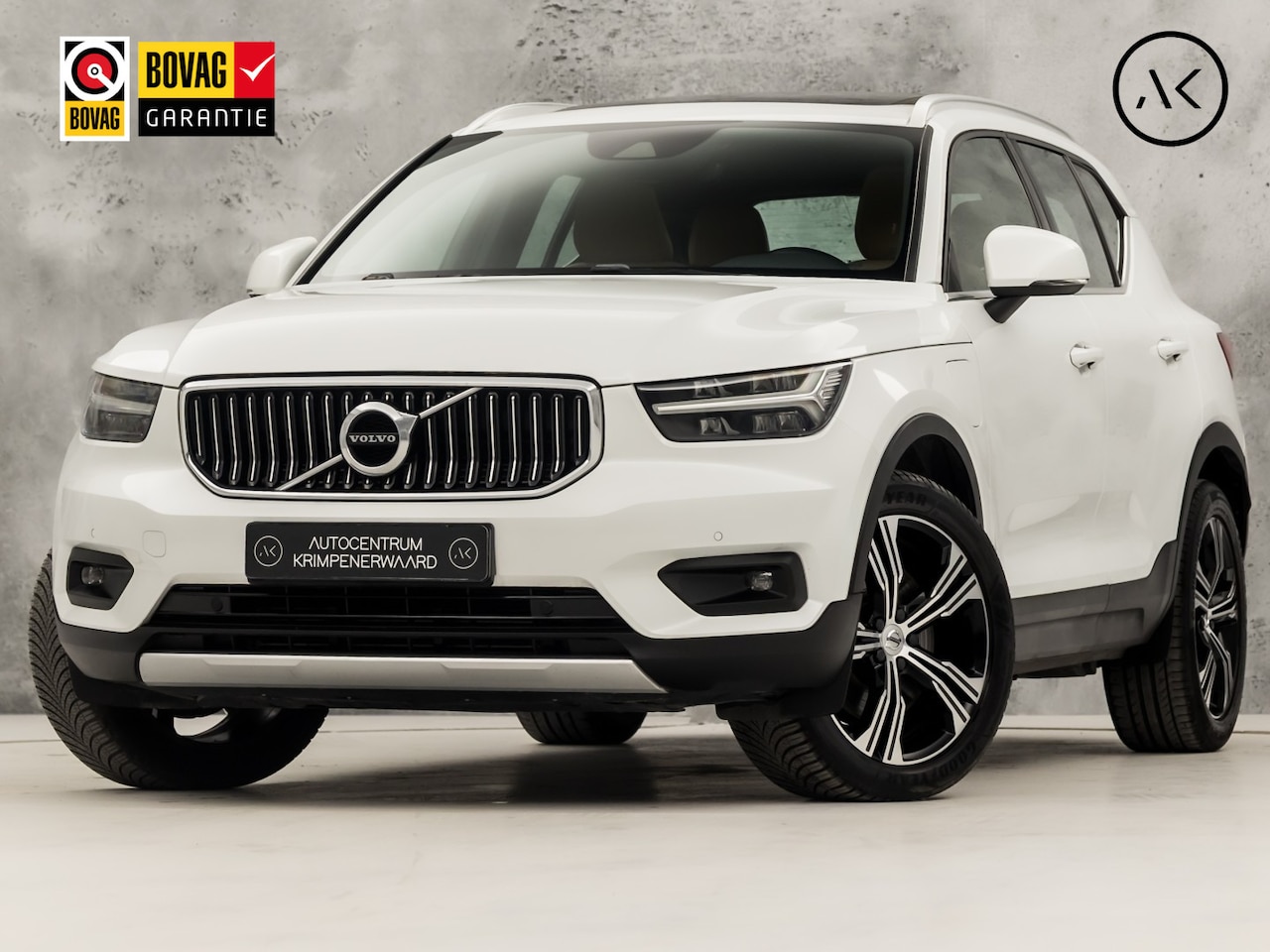 Volvo XC40 - 1.5 T5 Recharge Inscription 262Pk Automaat (PANORAMADAK, APPLE CARPLAY, MEMORY SEAT, ZWART - AutoWereld.nl
