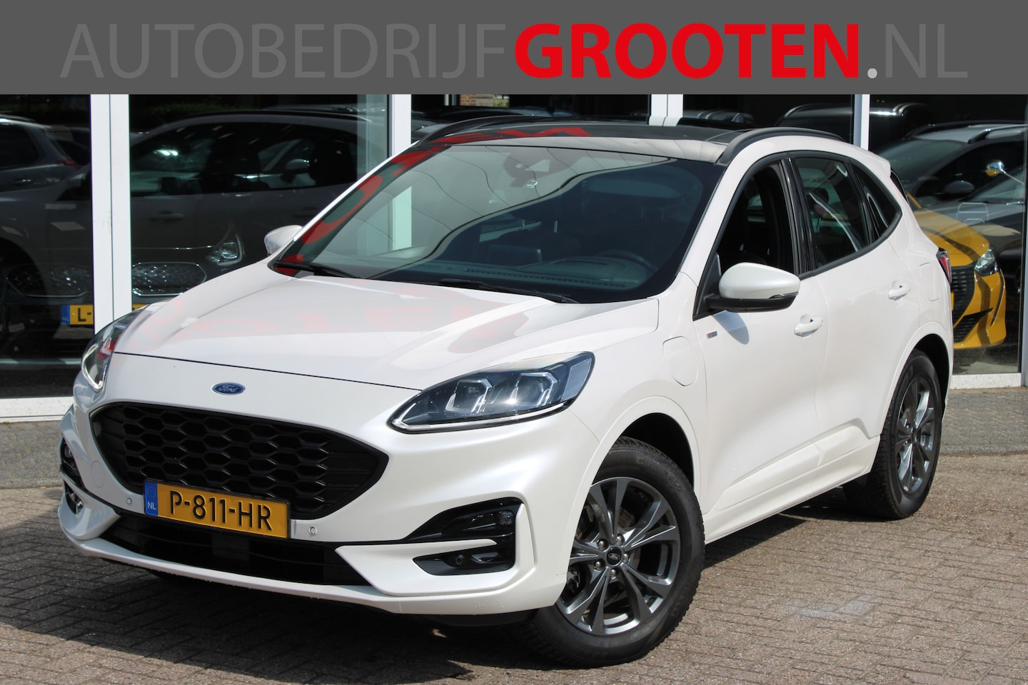 Ford Kuga - 2.5 PHEV ST-Line//Pano!! NETTO EXCL VAT 12850,-- EURO - AutoWereld.nl
