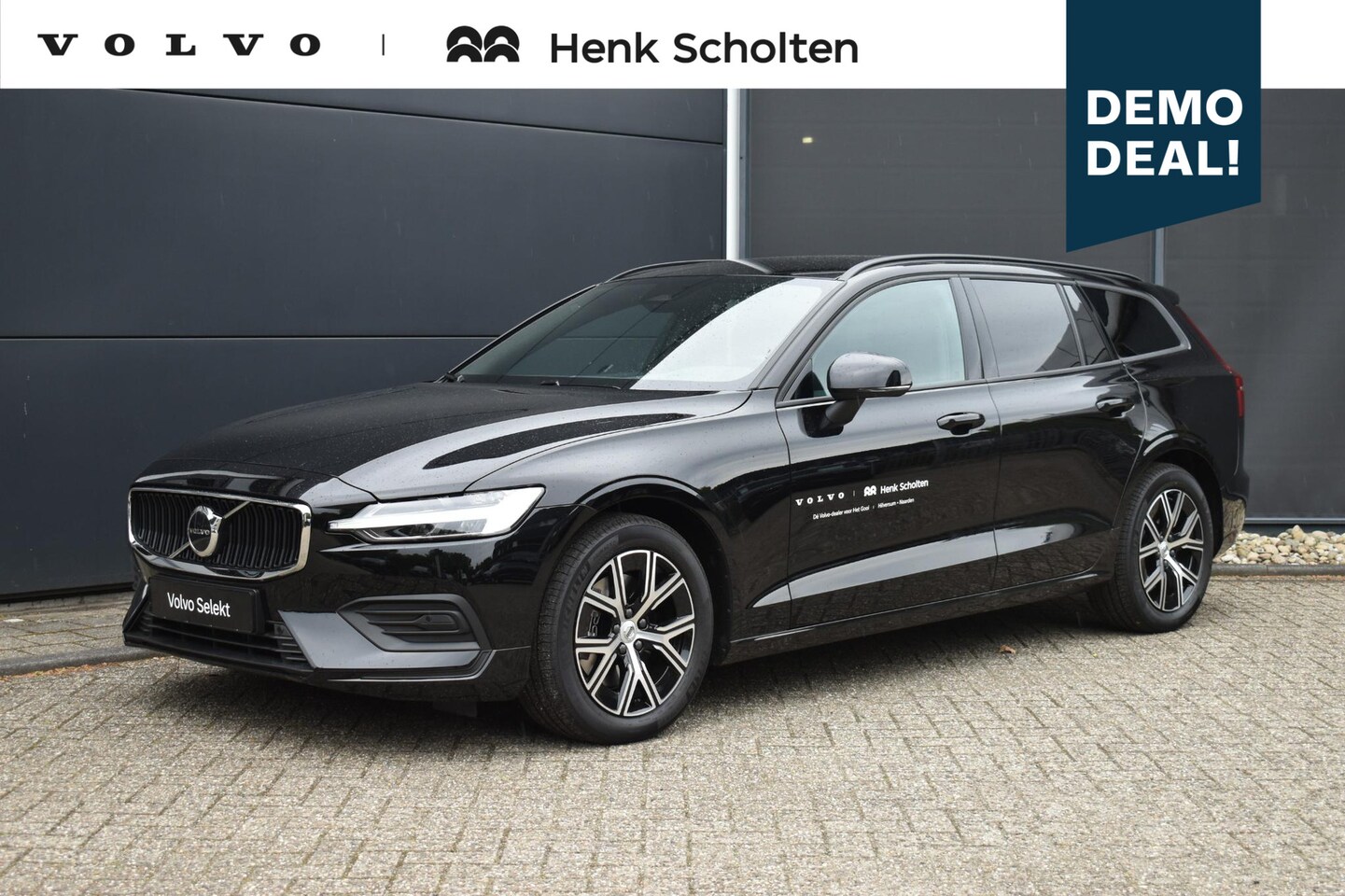 Volvo V60 - B4 Essential | Parkeer Camera | Parkeersensoren voor en achter | Adaptieve Cruise Control - AutoWereld.nl