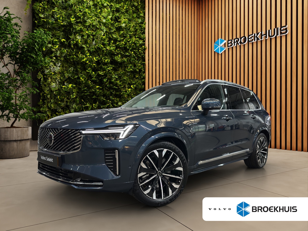 Volvo XC90 - 2.0 T8 Plug-in hybrid AWD Ultra Bright |Luchtvering| Trekhaak | 360 Camera | Panoramadak - AutoWereld.nl