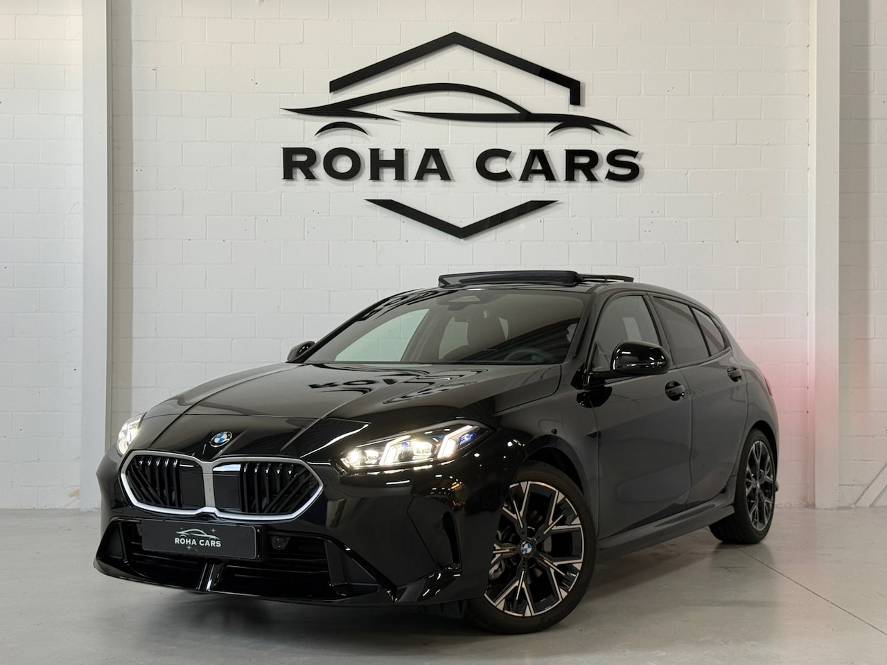 BMW 1-serie - 120i pano*Side-assist*led*keyless - AutoWereld.nl